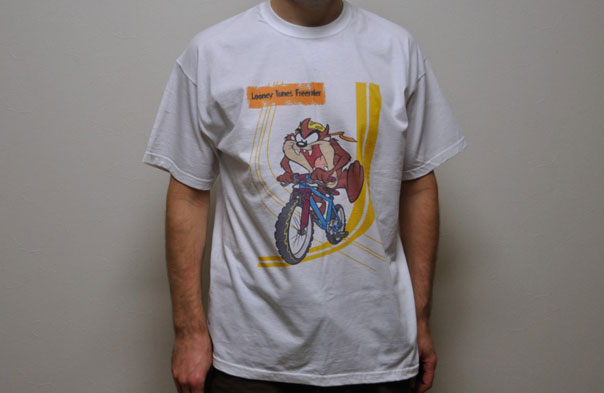 Fyves T-Shirt Review: Looney Tunes Freerider
